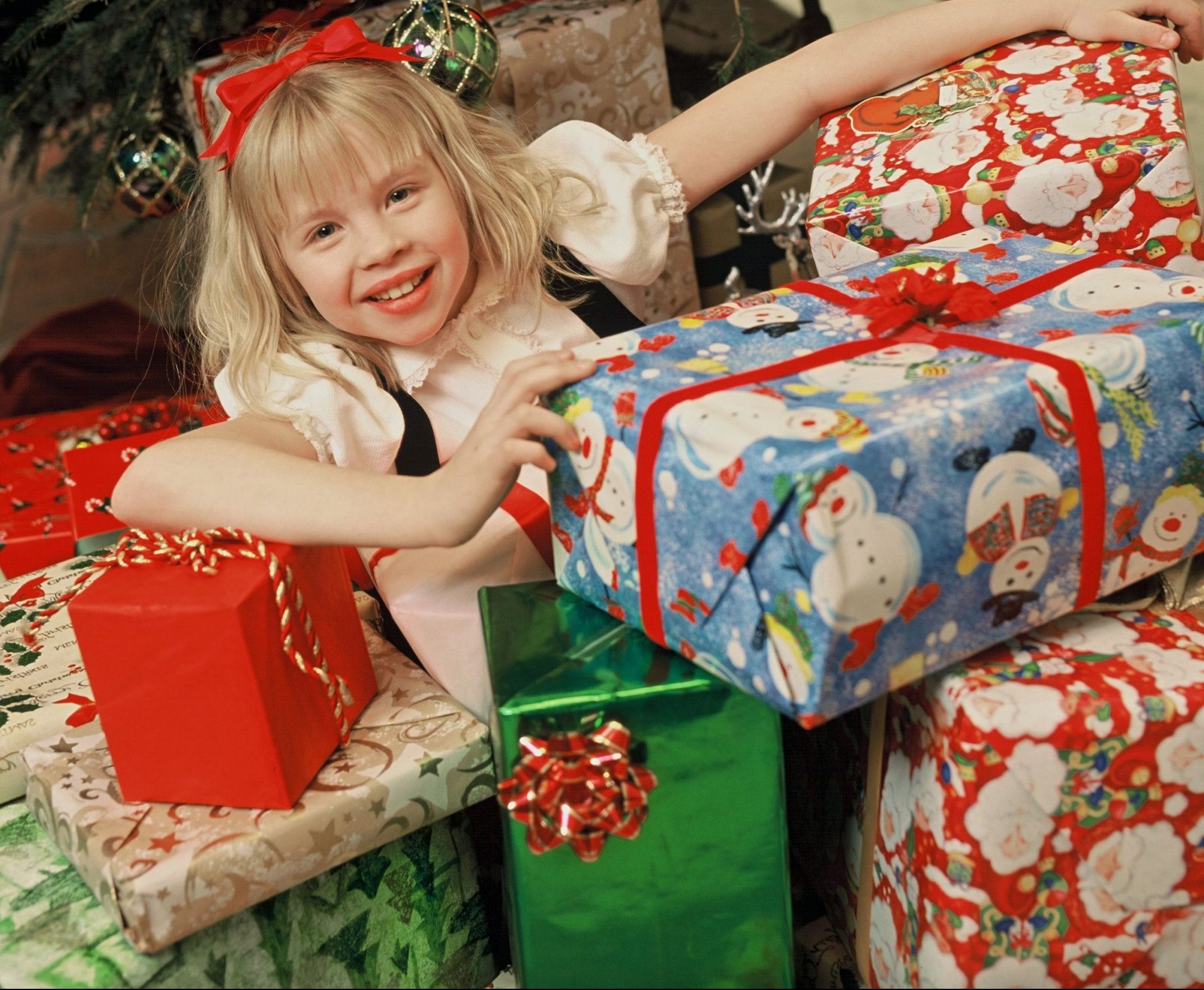 دانلود فیلم “The Wonderful World of Disney” Eloise at Christmastime 2003
