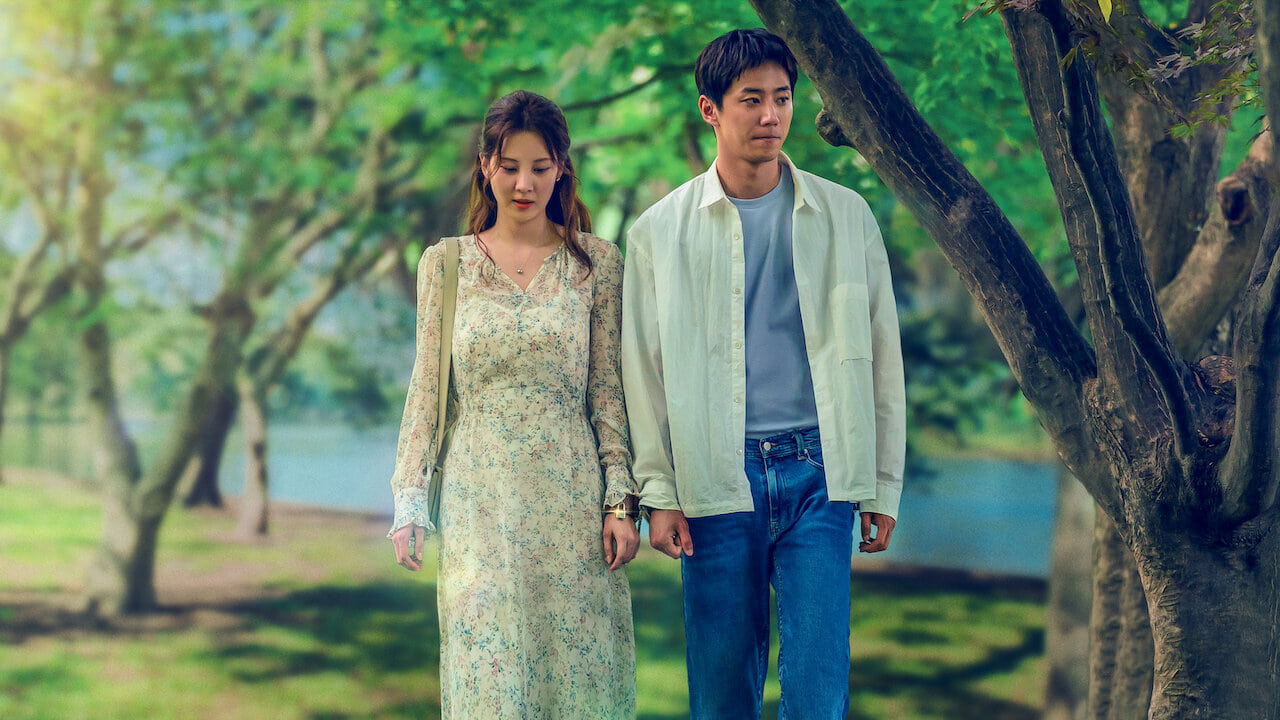 دانلود فیلم کره‌ای Love and Leashes 2022