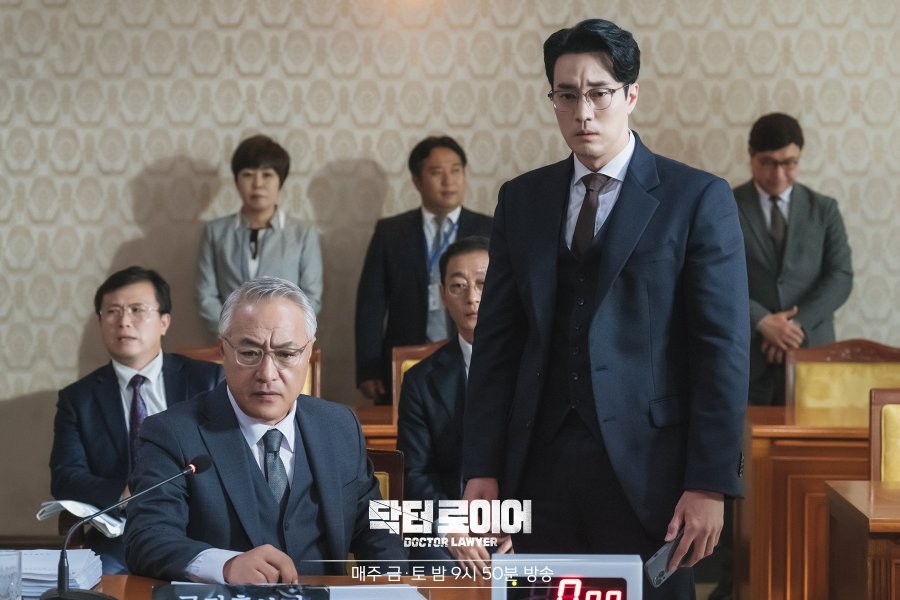 دانلود سریال کره‌ای Doctor Lawyer