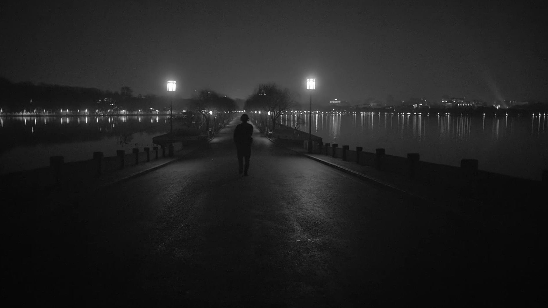 دانلود فیلم The Cloud in Her Room 2020